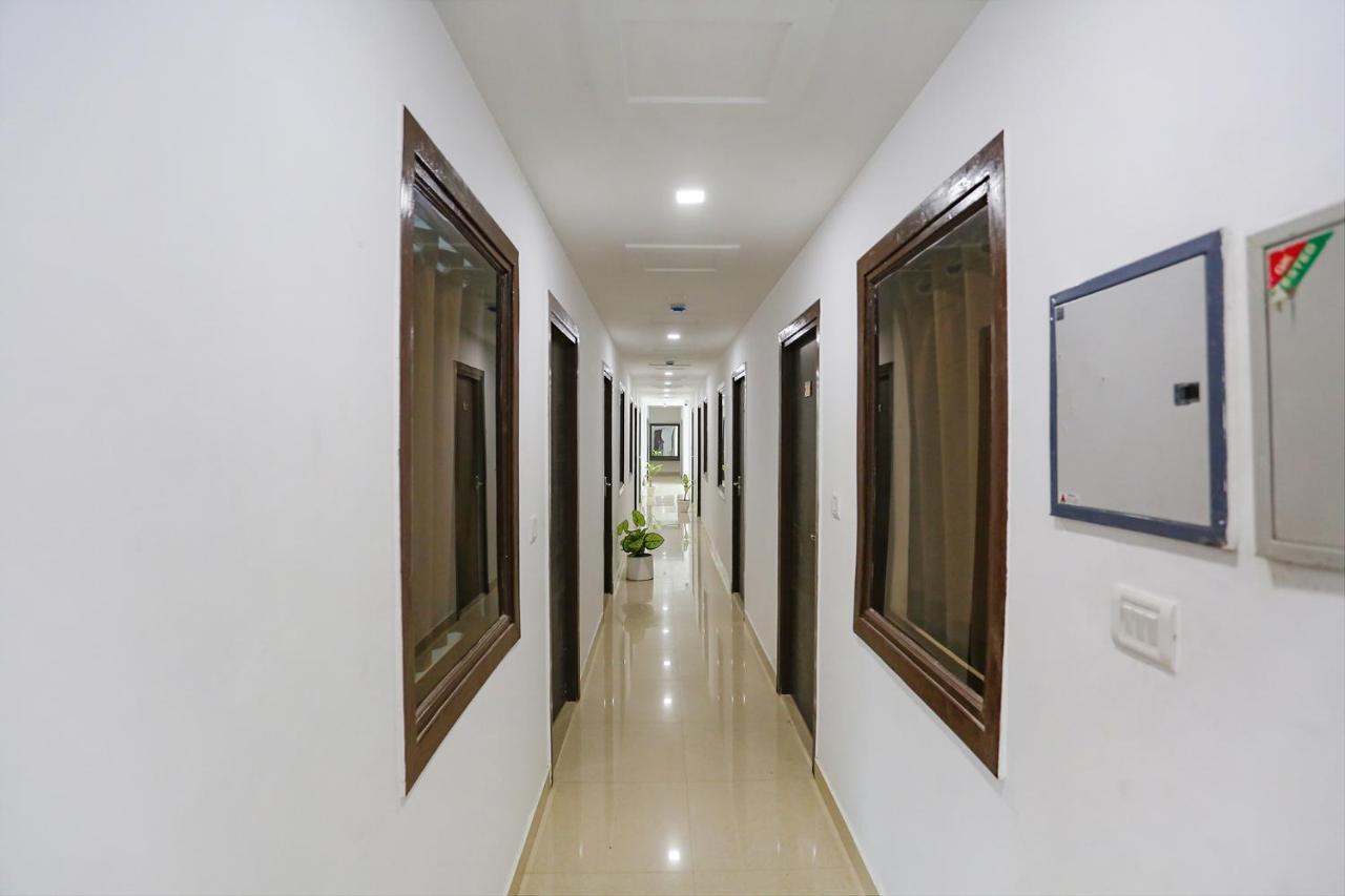 Fabhotel The Prasiddh อัครา ภายนอก รูปภาพ